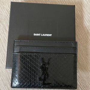 Men’s YSL Wallet. Can be used universal as card holder for both men and women.